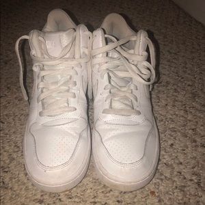 Nike White women’s shoes
